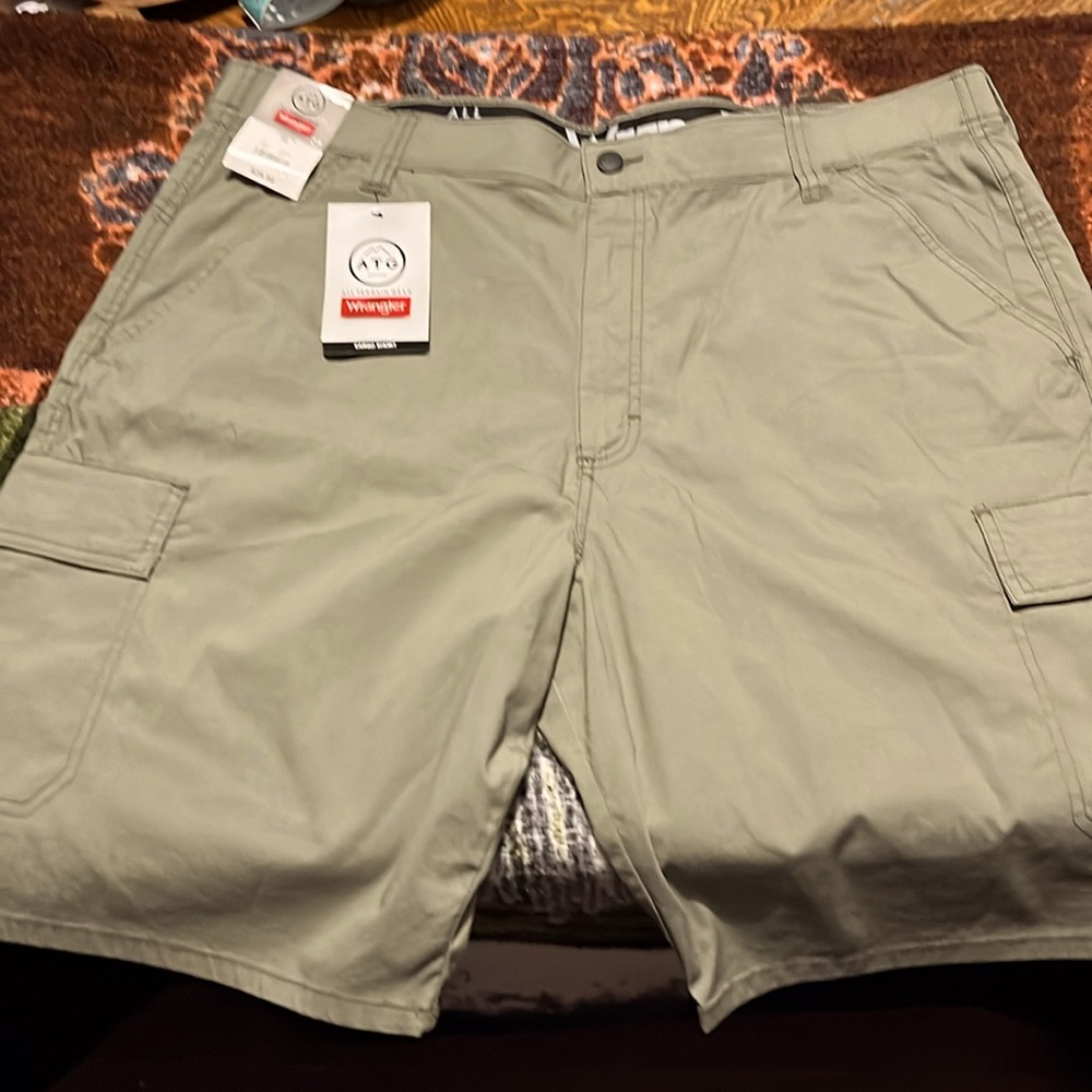 Brand-wrangler grey cargo shorts, size 40W, brand new with tags on them.
